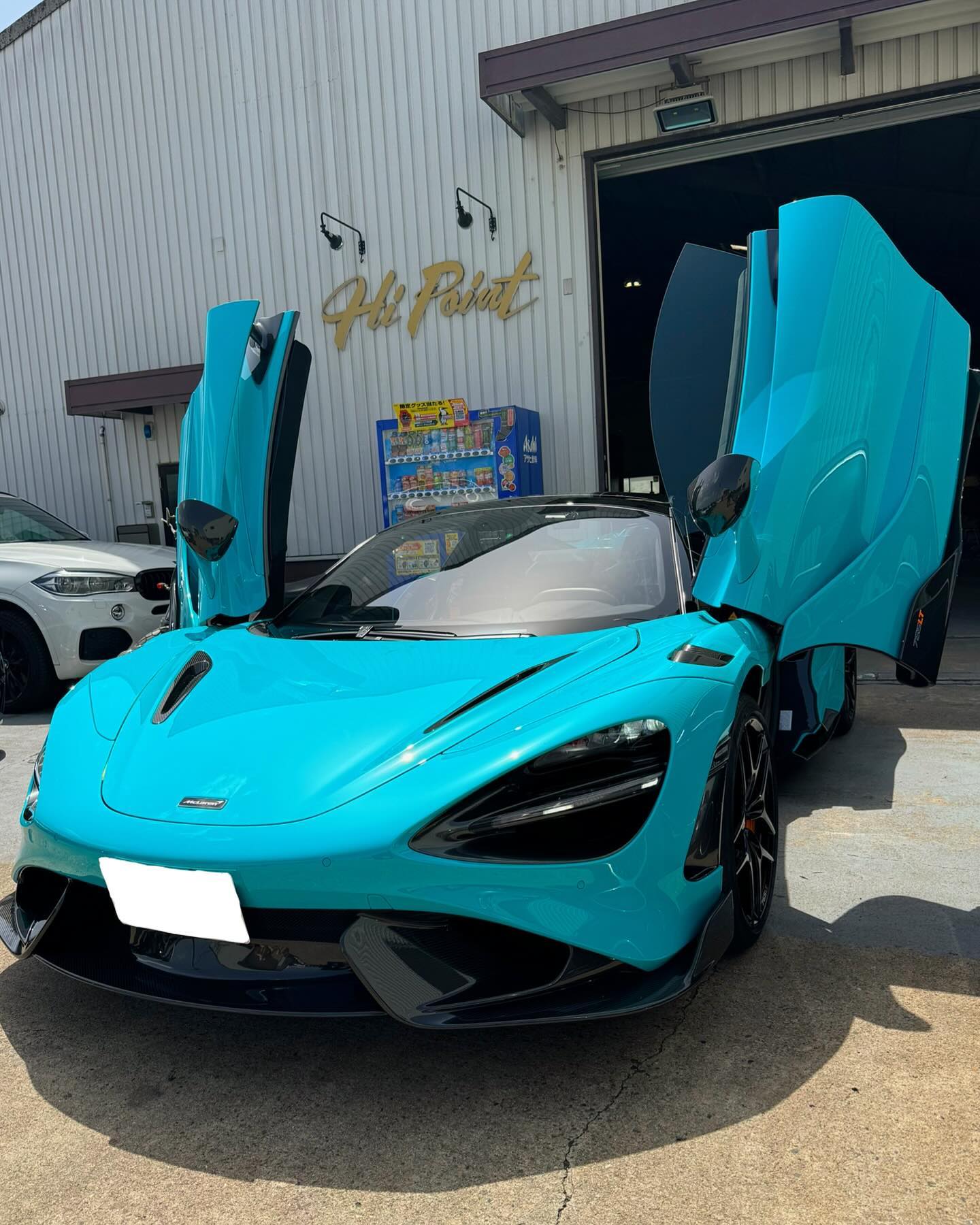 .
Mcrerlen 765LT spider
XPELプロテクションフィルム ULTIMATE PLUS フルボディ施工

XP-kyotoはXPELのプロテクションフィルム施工専門店。マットカラー車への美観保護と、グロス車のマットカラー化＋保護を実現。XPEL-DAPによる施工技術とグレードに合わせたカスタマイズ提案で美しさと耐久性を追求します。

プロテクションフィルムをお考えの際は是非、当店へご相談ください😊✨

XP-kyoto
617-0006 京都府向日市上植野町芝ケ本5-1
【お問い合わせ】　info@xp-kyoto.com
【ホームページ】　https://xp-kyoto.com

#マクラーレン #mclaren #765lt #XPkyoto #京都カーラッピング #京都プロテクション #京都カーフィルム #XPEL #XPELULTIMATEPLUS #XPELSTEALTH #ULTIMATEPLUS #STEALTH #ppf #protectionfilm #carwraping #PPF施工 #ステルス #アルティメット #プロテクション #プロテクションフィルム #コーティング #カーコーティング #剥がせる塗装 #ラッピング #カーラッピング #インストーラー #高級車 #スーパーカー #車好き #スーパーカー好きと繋がりたい